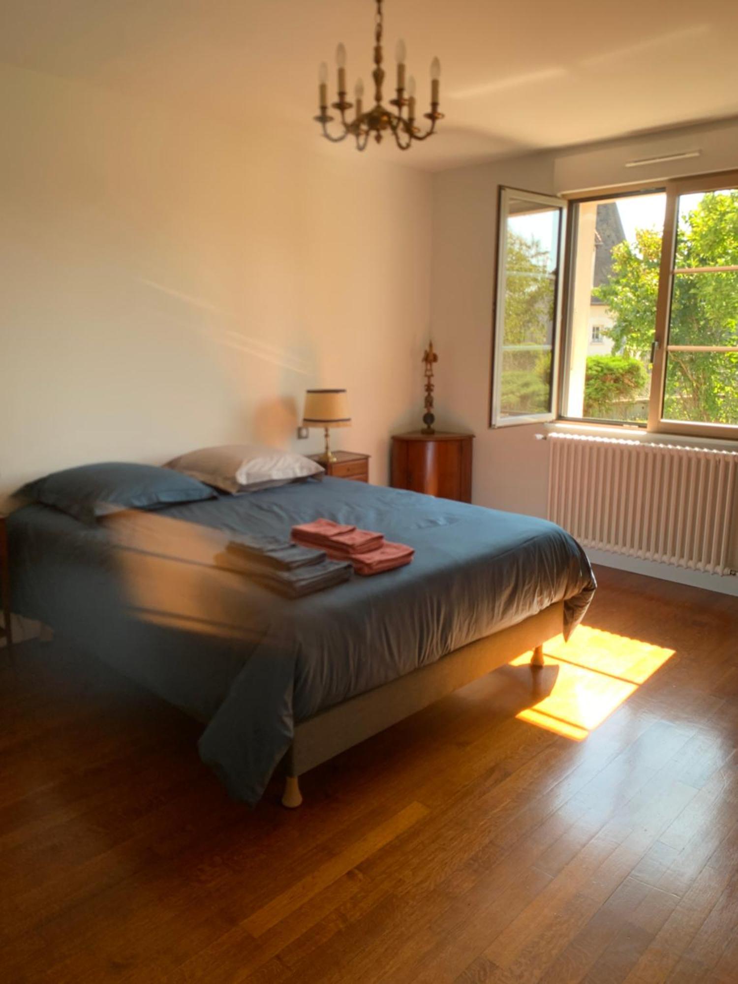 Longue Vue En Arbois Bed & Breakfast Exterior photo